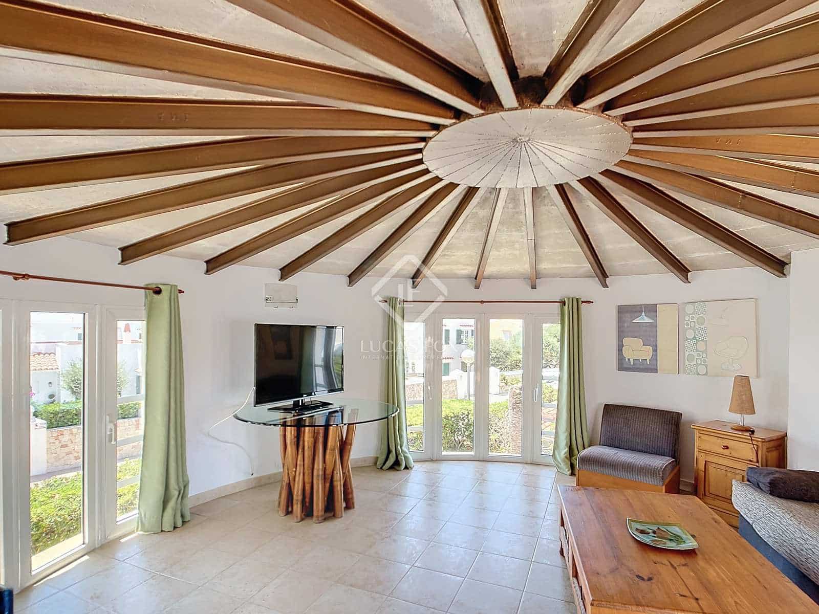 4 soveværelse Villa til salg i Ciutadella de Menorca med swimmingpool garage - € 725.000 (Ref: 8422379)