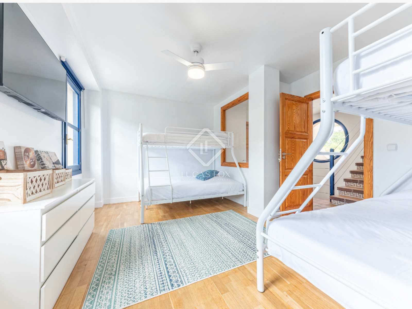 6 Zimmer Villa zu verkaufen in Alicante / Alacant Stadt mit Pool - 1.400.000 € (Ref: 8422670)