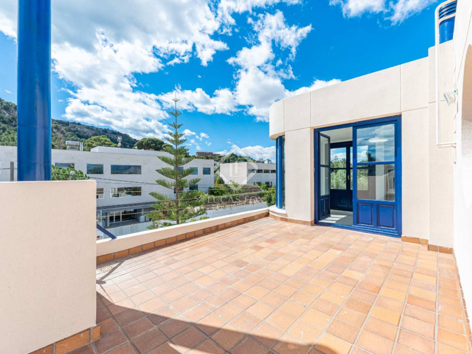 6 Zimmer Villa zu verkaufen in Alicante / Alacant Stadt mit Pool - 1.400.000 € (Ref: 8422670)