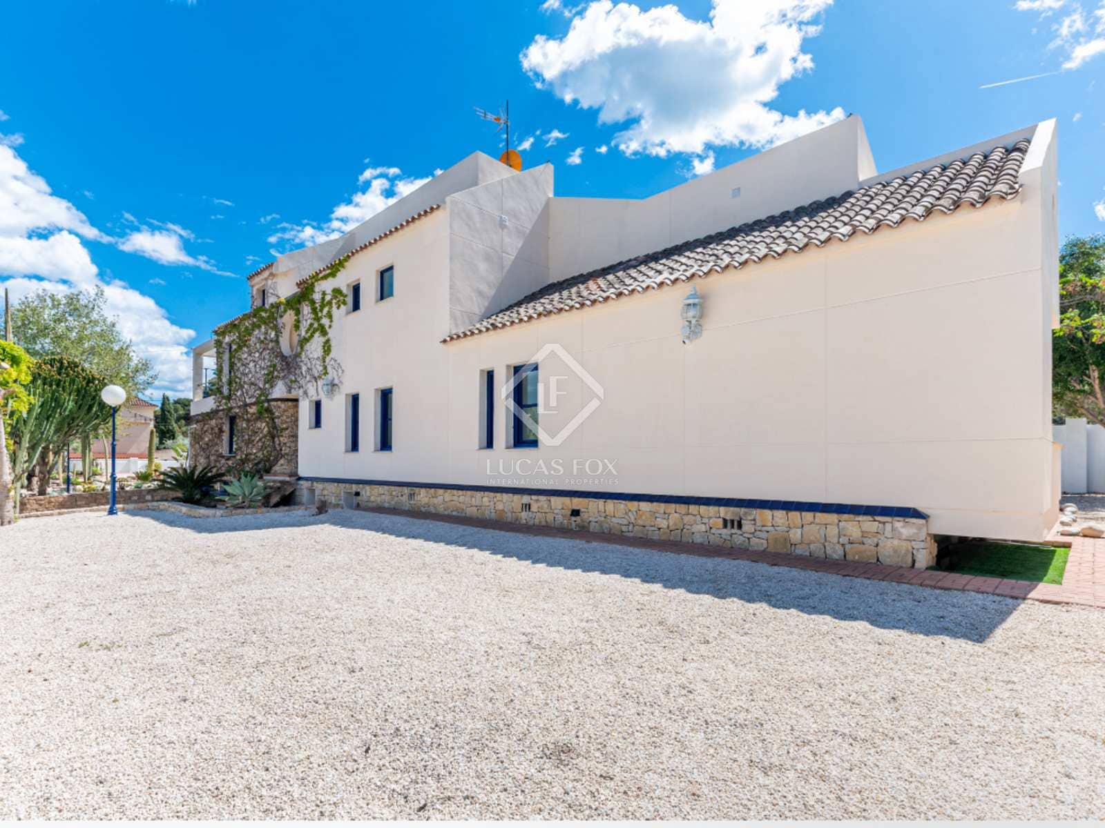 6 Zimmer Villa zu verkaufen in Alicante / Alacant Stadt mit Pool - 1.400.000 € (Ref: 8422670)