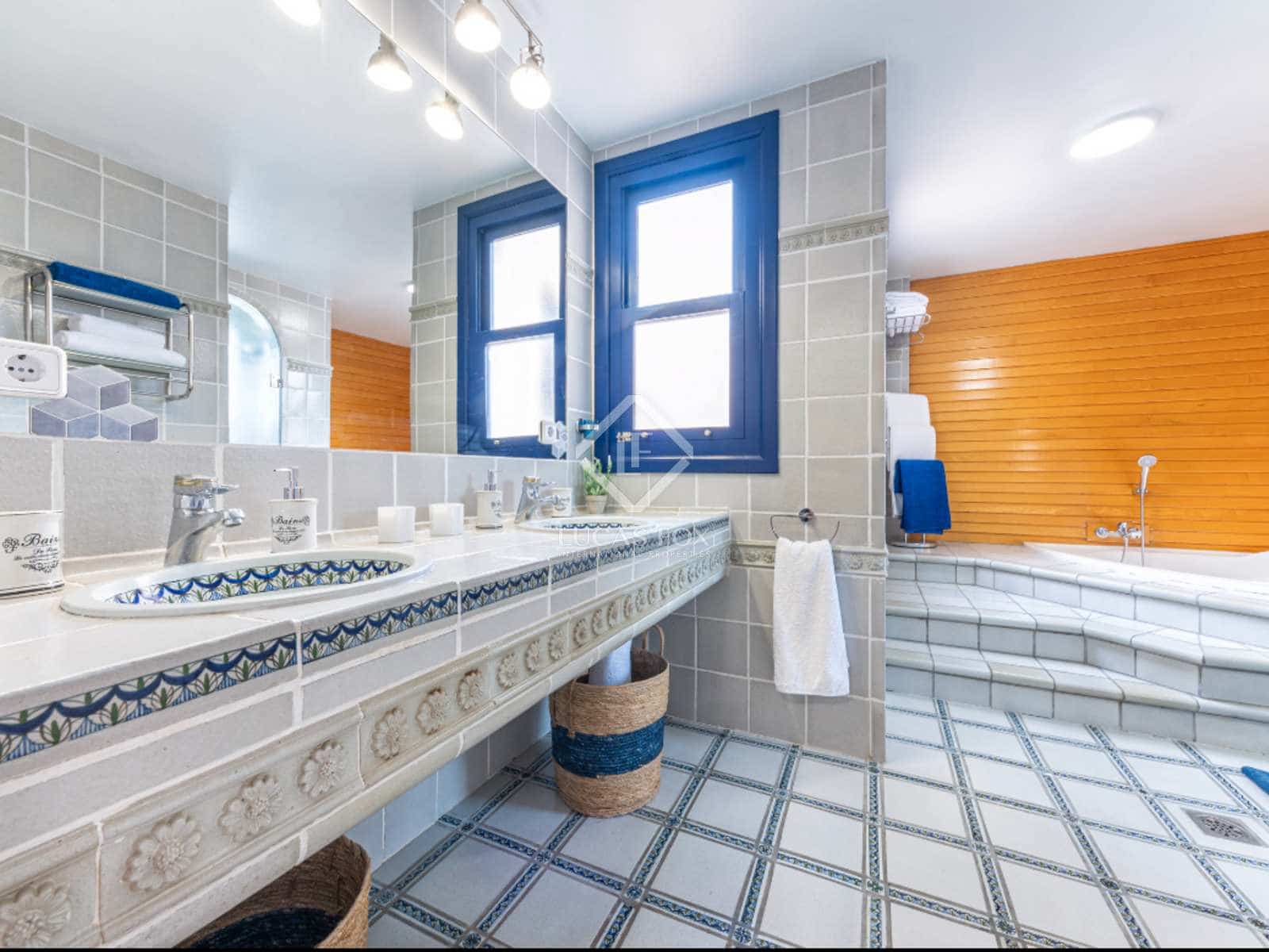 6 Zimmer Villa zu verkaufen in Alicante / Alacant Stadt mit Pool - 1.400.000 € (Ref: 8422670)