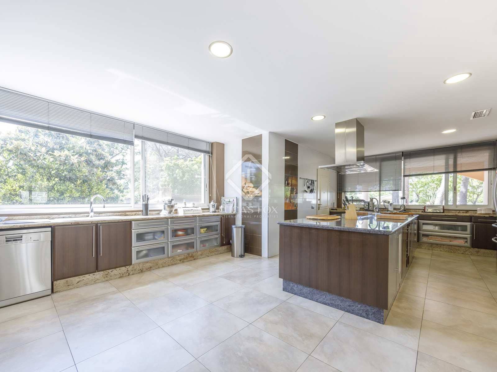 Chalet de 8 habitaciones en La Cañada en venta con piscina garaje - 1.600.000 € (Ref: 8422673)