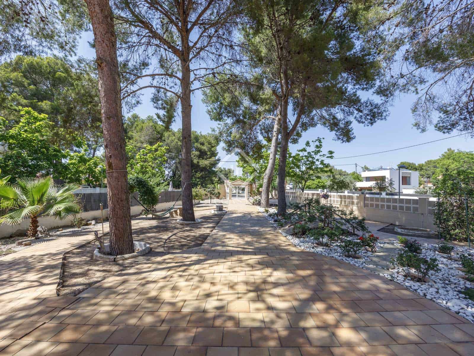 Chalet de 8 habitaciones en La Cañada en venta con piscina garaje - 1.600.000 € (Ref: 8422673)