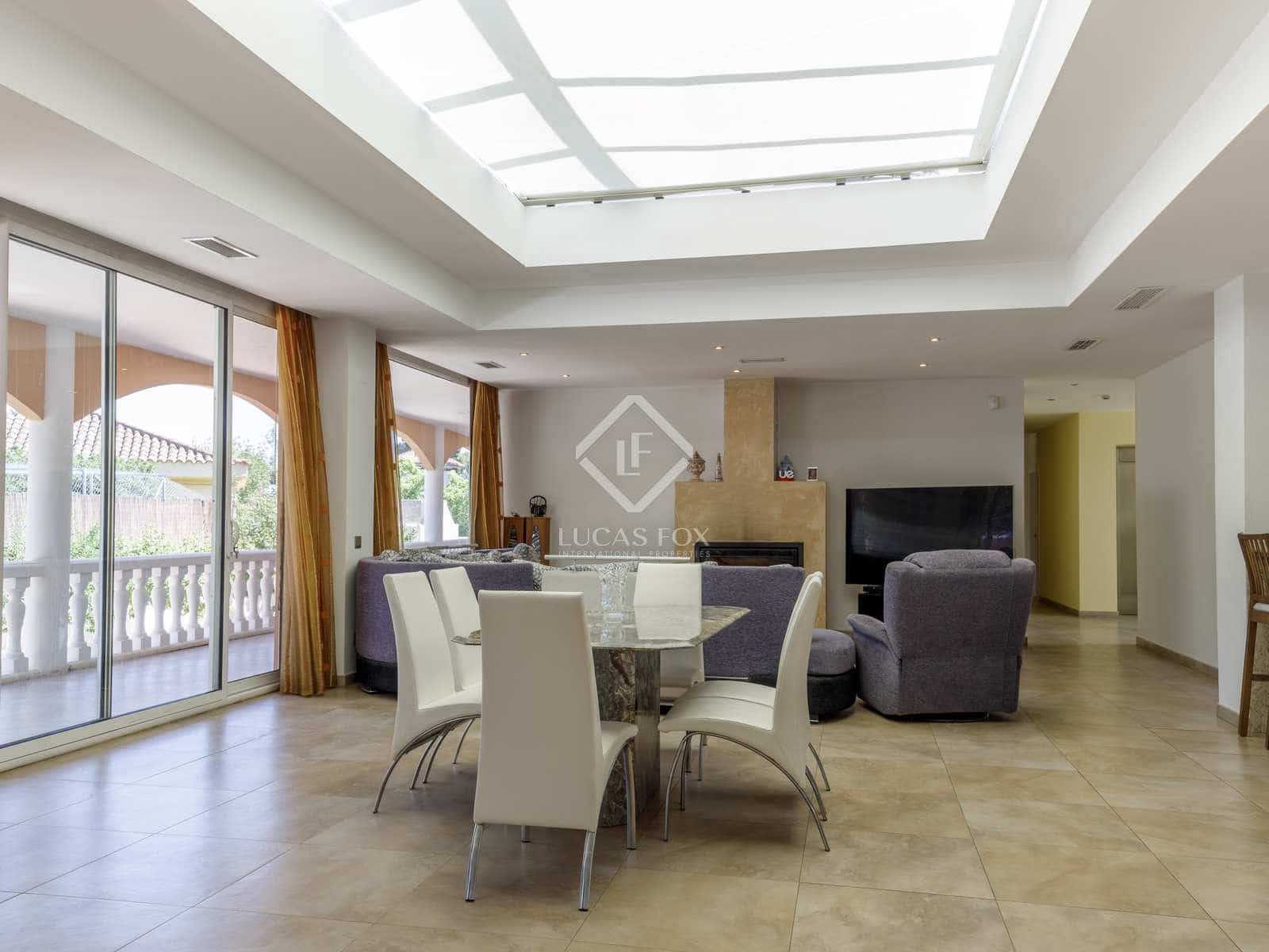 Chalet de 8 habitaciones en La Cañada en venta con piscina garaje - 1.600.000 € (Ref: 8422673)