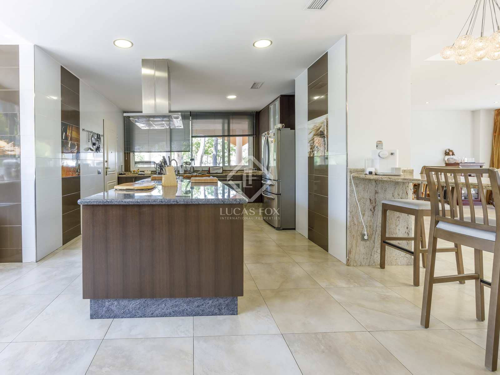 Chalet de 8 habitaciones en La Cañada en venta con piscina garaje - 1.600.000 € (Ref: 8422673)