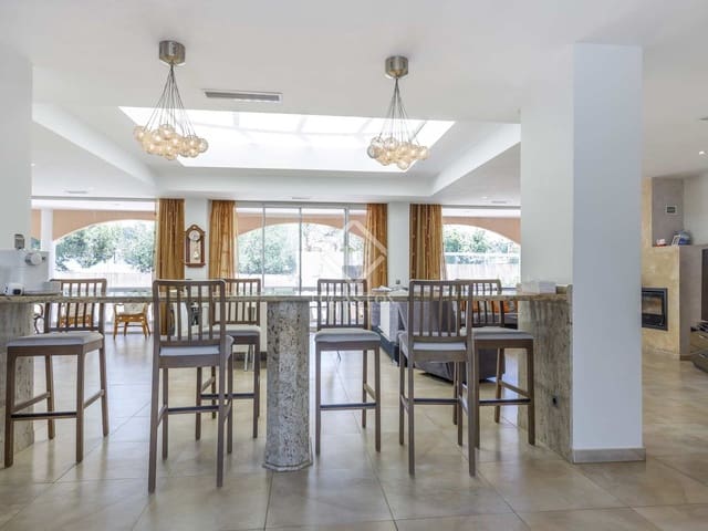 Chalet de 8 habitaciones en La Cañada, Paterna en venta con piscina garaje - 1.600.000 € (Ref: 8422673)