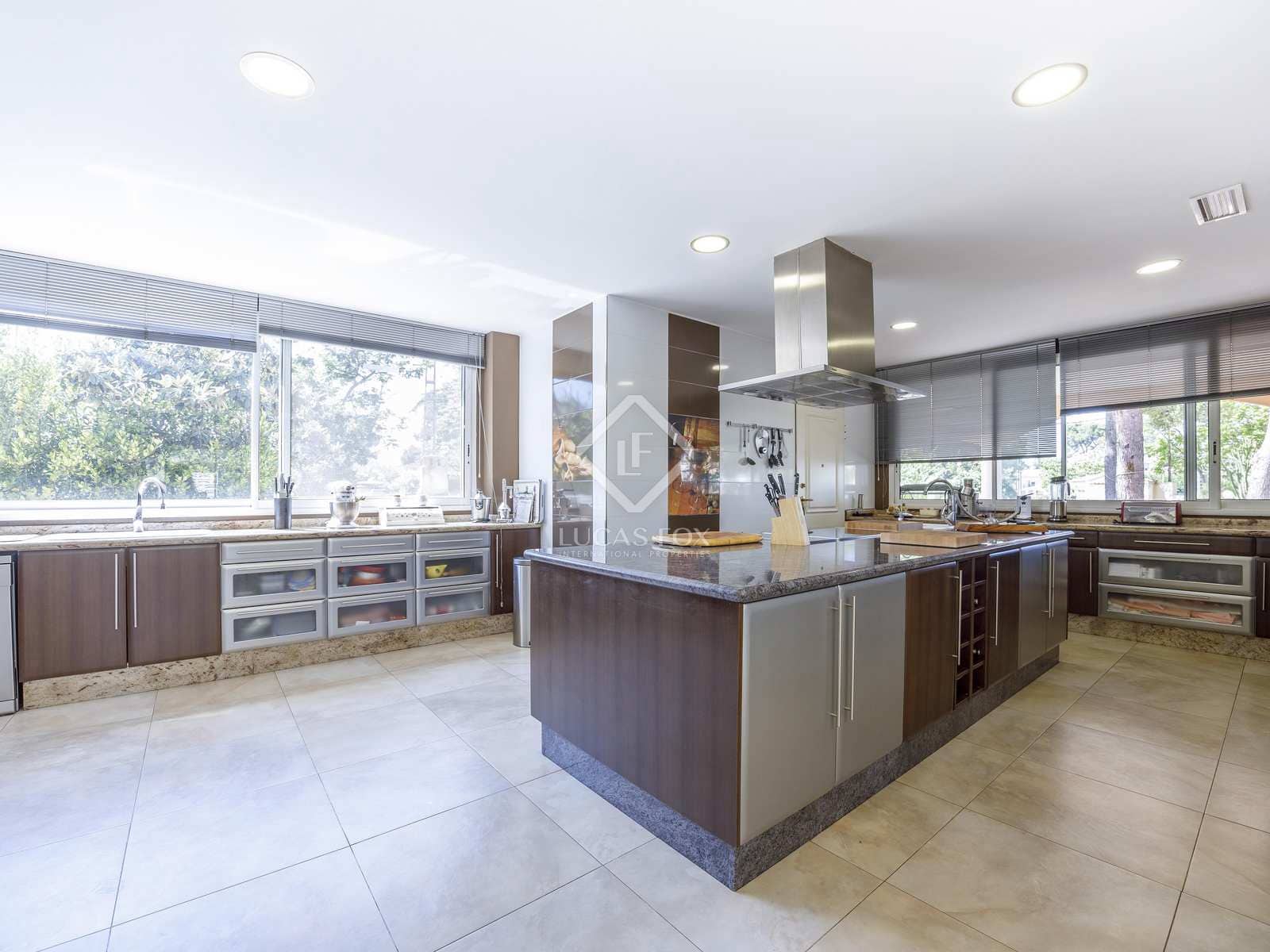 Chalet de 8 habitaciones en La Cañada en venta con piscina garaje - 1.600.000 € (Ref: 8422673)