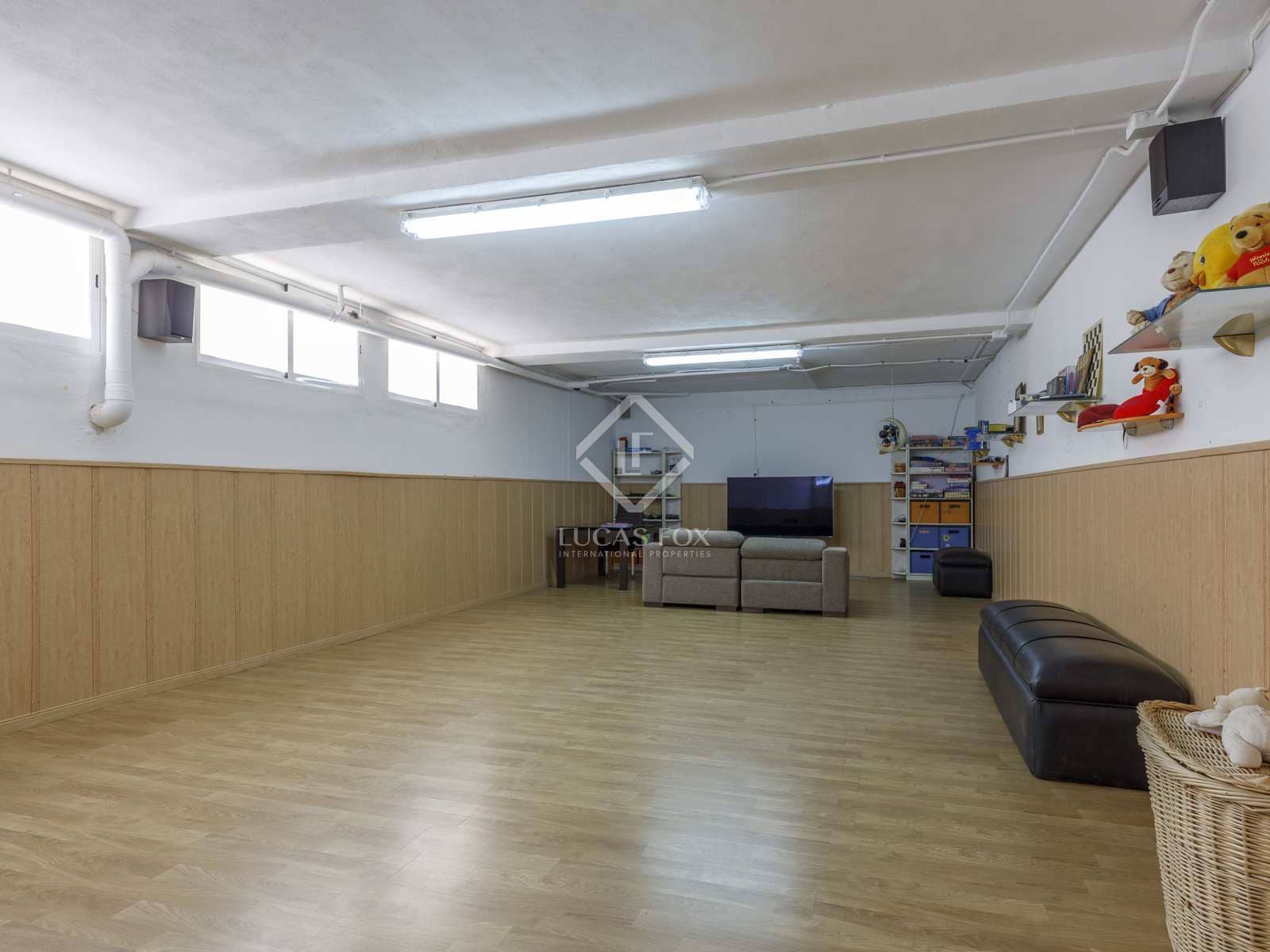 Chalet de 8 habitaciones en La Cañada en venta con piscina garaje - 1.600.000 € (Ref: 8422673)