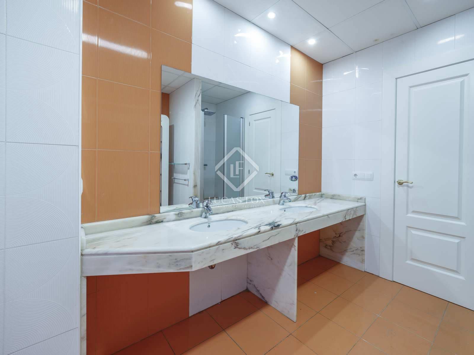 Chalet de 8 habitaciones en La Cañada en venta con piscina garaje - 1.600.000 € (Ref: 8422673)