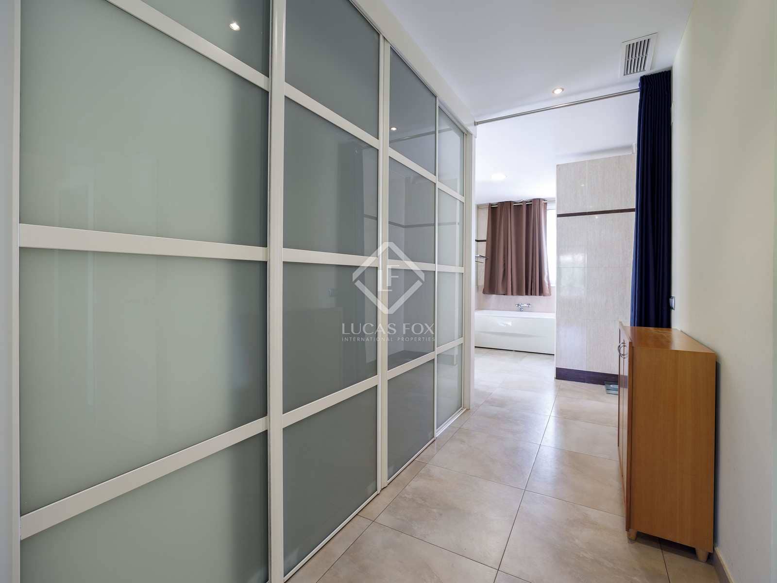 Chalet de 8 habitaciones en La Cañada en venta con piscina garaje - 1.600.000 € (Ref: 8422673)