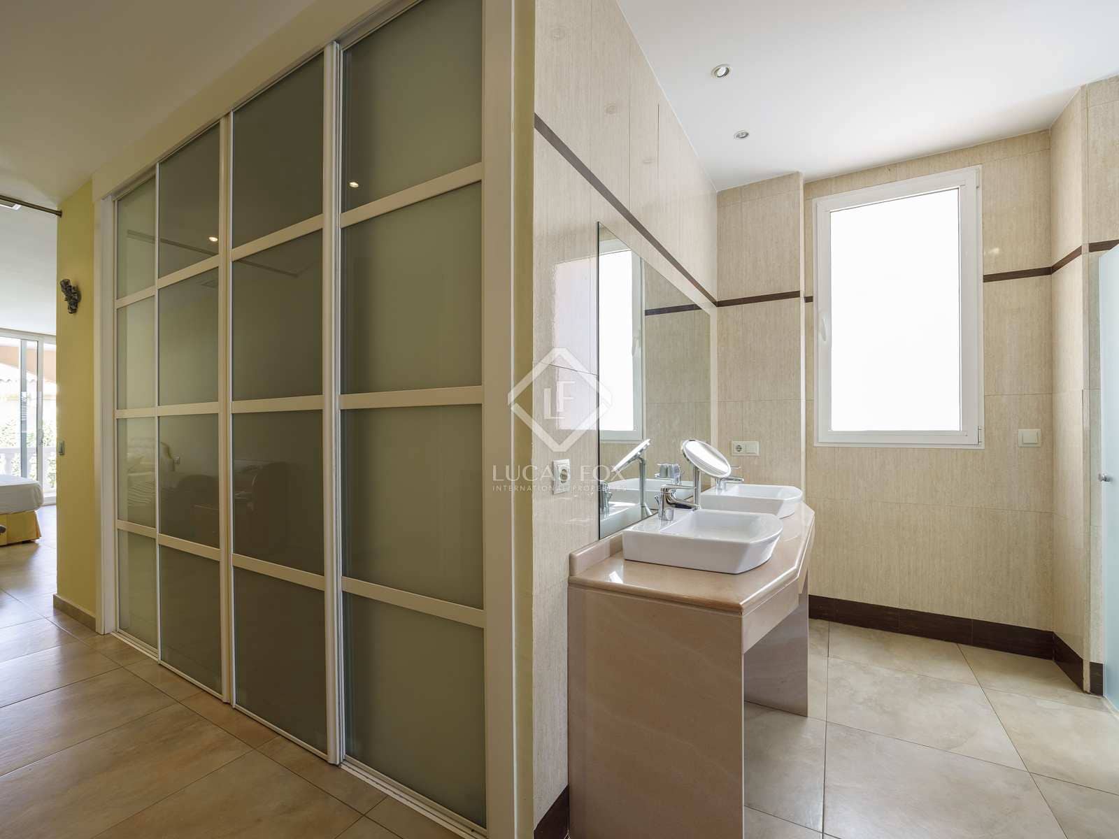 Chalet de 8 habitaciones en La Cañada en venta con piscina garaje - 1.600.000 € (Ref: 8422673)