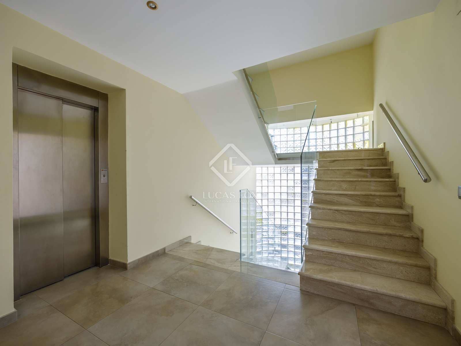 Chalet de 8 habitaciones en La Cañada en venta con piscina garaje - 1.600.000 € (Ref: 8422673)