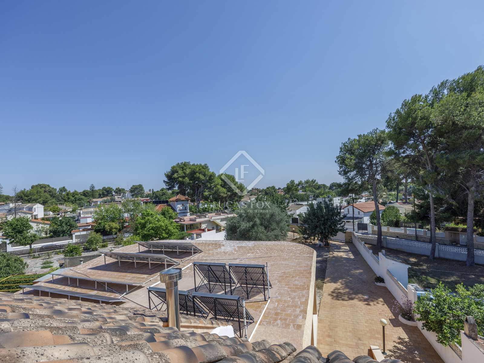 Chalet de 8 habitaciones en La Cañada en venta con piscina garaje - 1.600.000 € (Ref: 8422673)