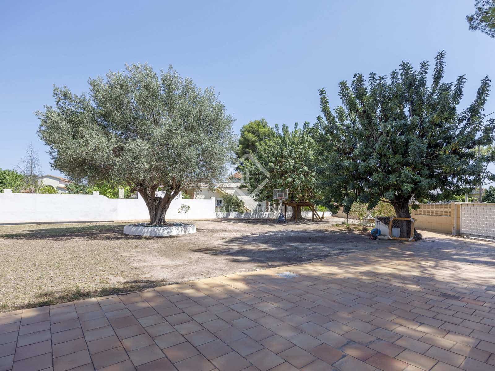 Chalet de 8 habitaciones en La Cañada en venta con piscina garaje - 1.600.000 € (Ref: 8422673)