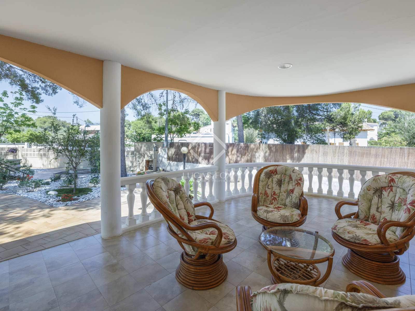 Chalet de 8 habitaciones en La Cañada en venta con piscina garaje - 1.600.000 € (Ref: 8422673)