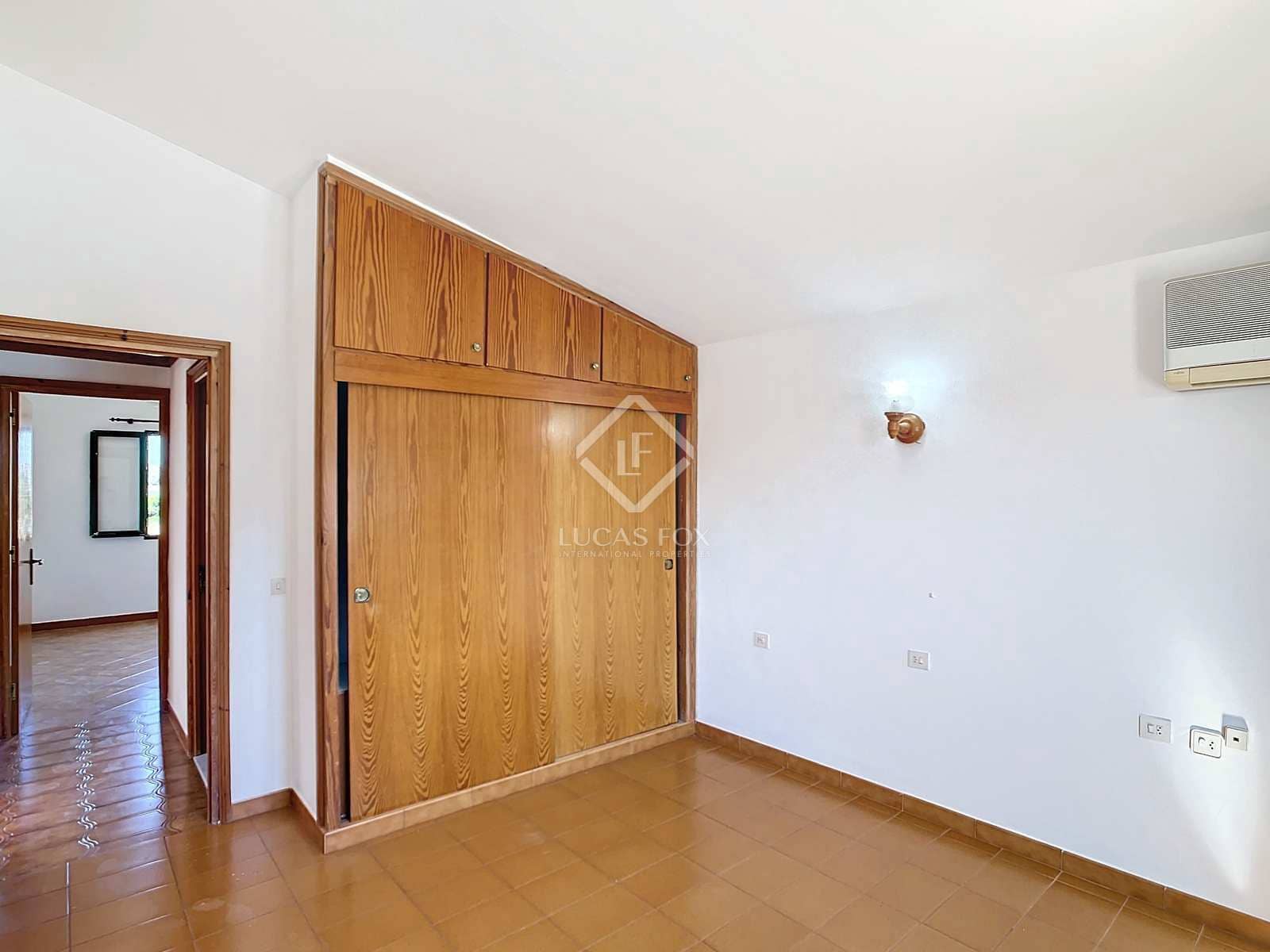 6 chambre Finca/Maison de Campagne à vendre à Ciutadella de Menorca avec piscine garage - 1 837 000 € (Ref: 8423736)