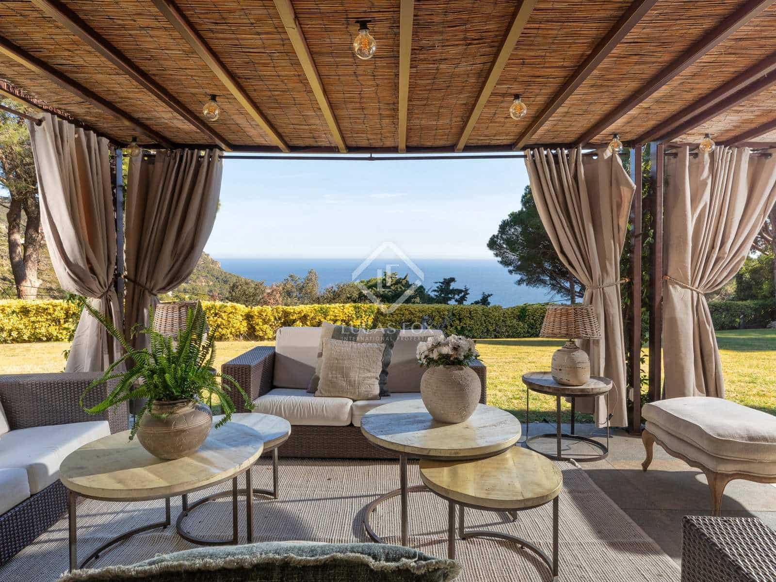 8 soverom Villa til salgs i Begur med svømmebasseng garasje - € 3 750 000 (Ref: 8425439)