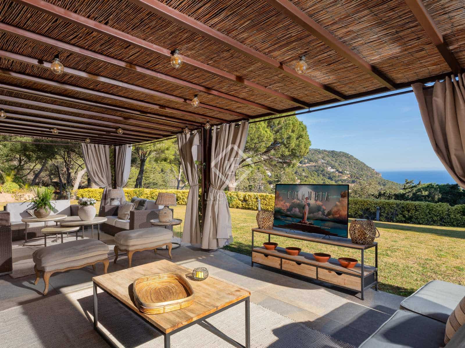 8 soverom Villa til salgs i Begur med svømmebasseng garasje - € 3 750 000 (Ref: 8425439)
