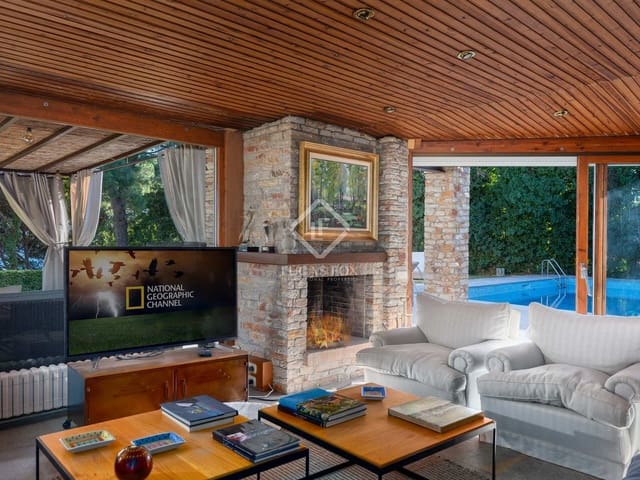 8 soverom Villa til salgs i Begur med svømmebasseng garasje - € 3 750 000 (Ref: 8425439)