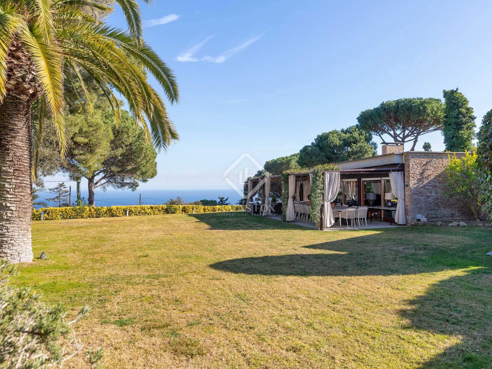 8 soverom Villa til salgs i Begur med svømmebasseng garasje - € 3 750 000 (Ref: 8425439)