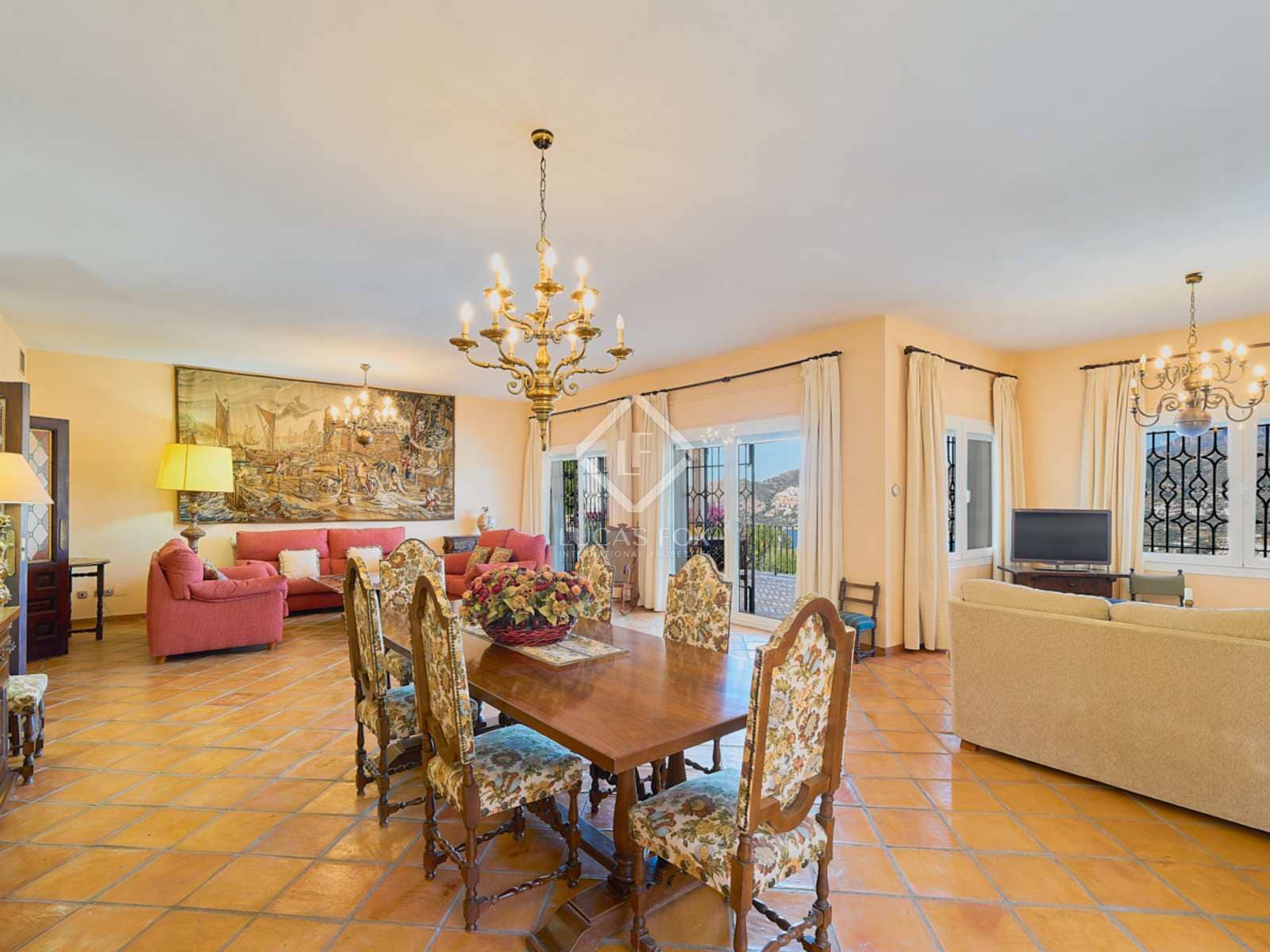 5 soveværelse Villa til salg i La Herradura med swimmingpool garage - € 1.650.000 (Ref: 8427889)