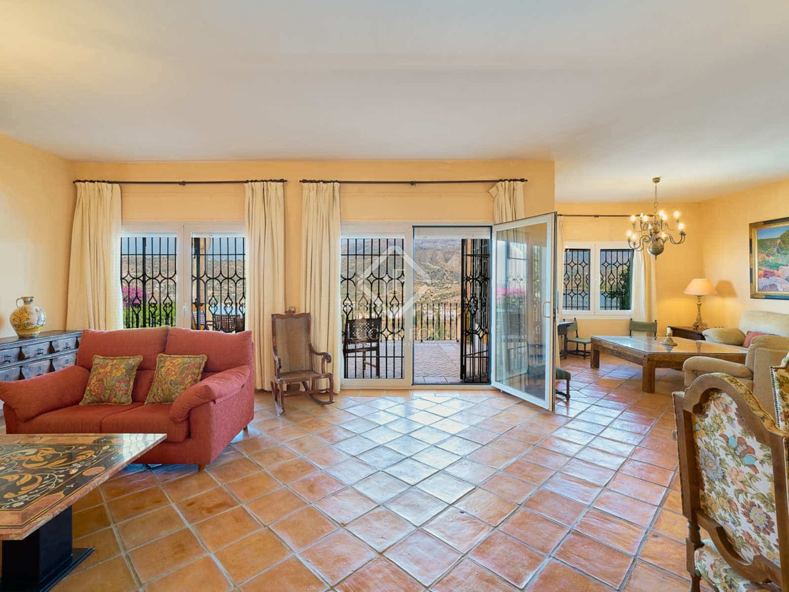 5 soveværelse Villa til salg i La Herradura med swimmingpool garage - € 1.650.000 (Ref: 8427889)