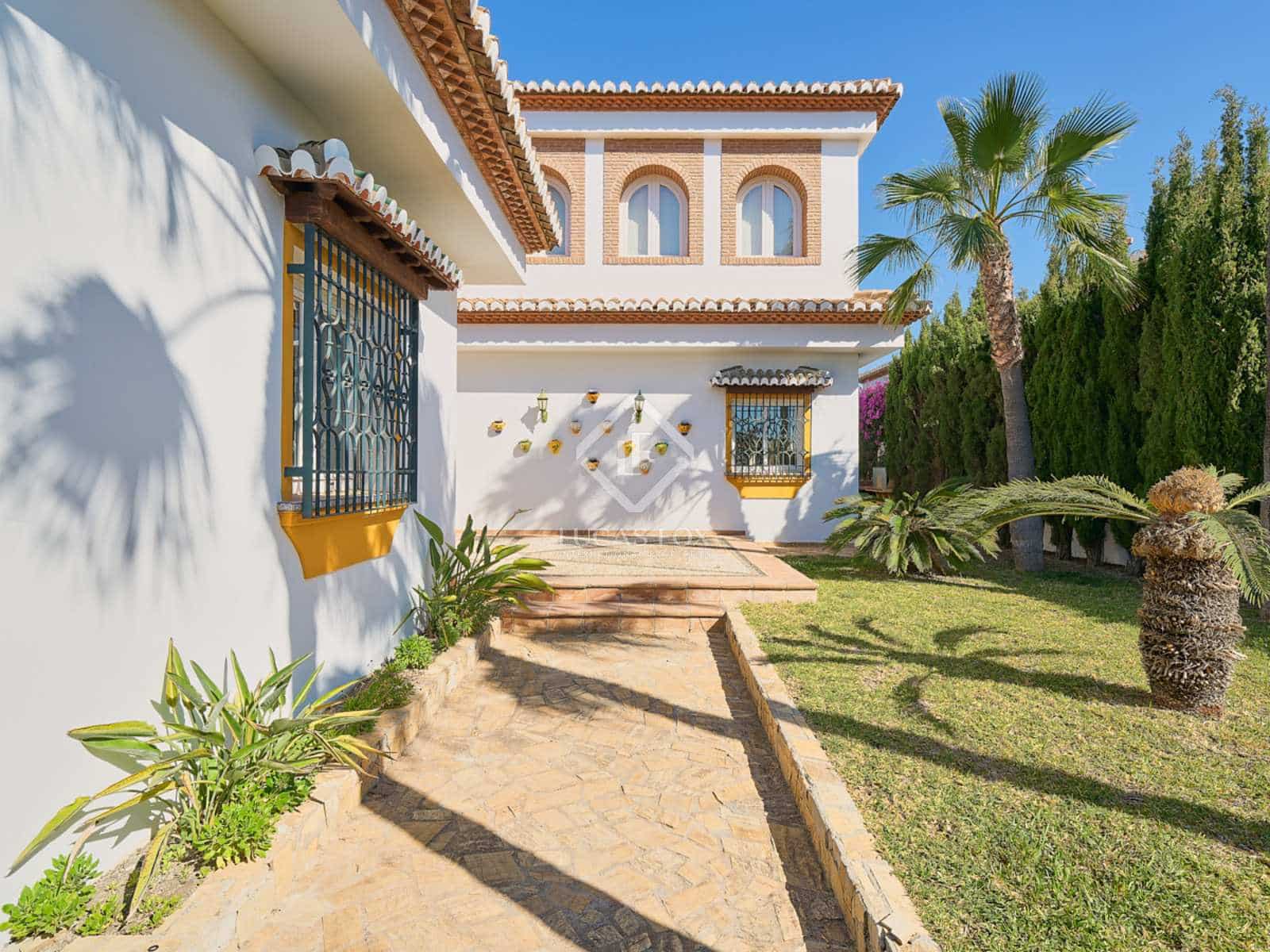 5 soveværelse Villa til salg i La Herradura med swimmingpool garage - € 1.650.000 (Ref: 8427889)