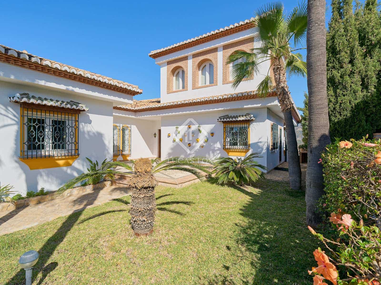 5 soveværelse Villa til salg i La Herradura med swimmingpool garage - € 1.650.000 (Ref: 8427889)