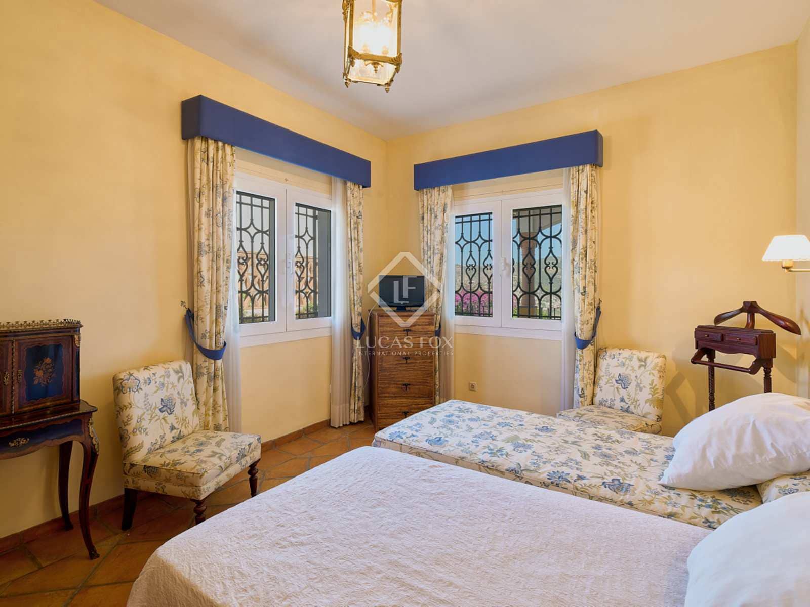 5 soveværelse Villa til salg i La Herradura med swimmingpool garage - € 1.650.000 (Ref: 8427889)