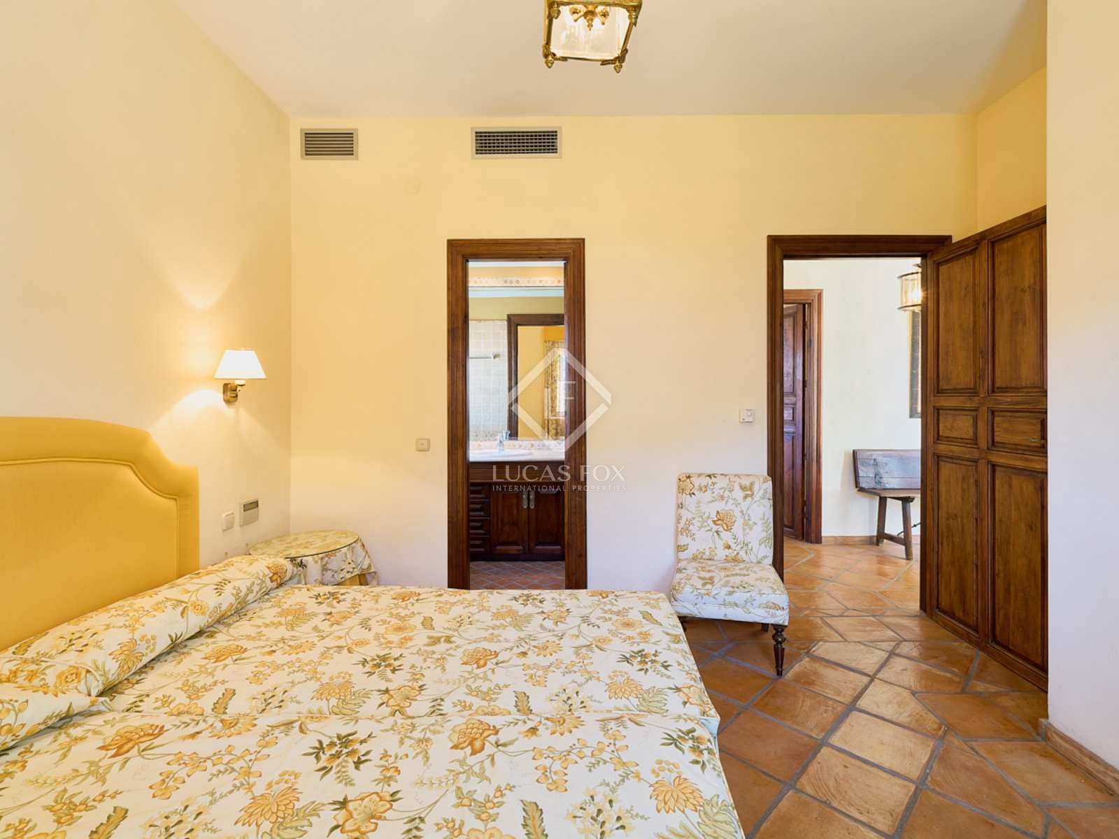 5 soveværelse Villa til salg i La Herradura med swimmingpool garage - € 1.650.000 (Ref: 8427889)