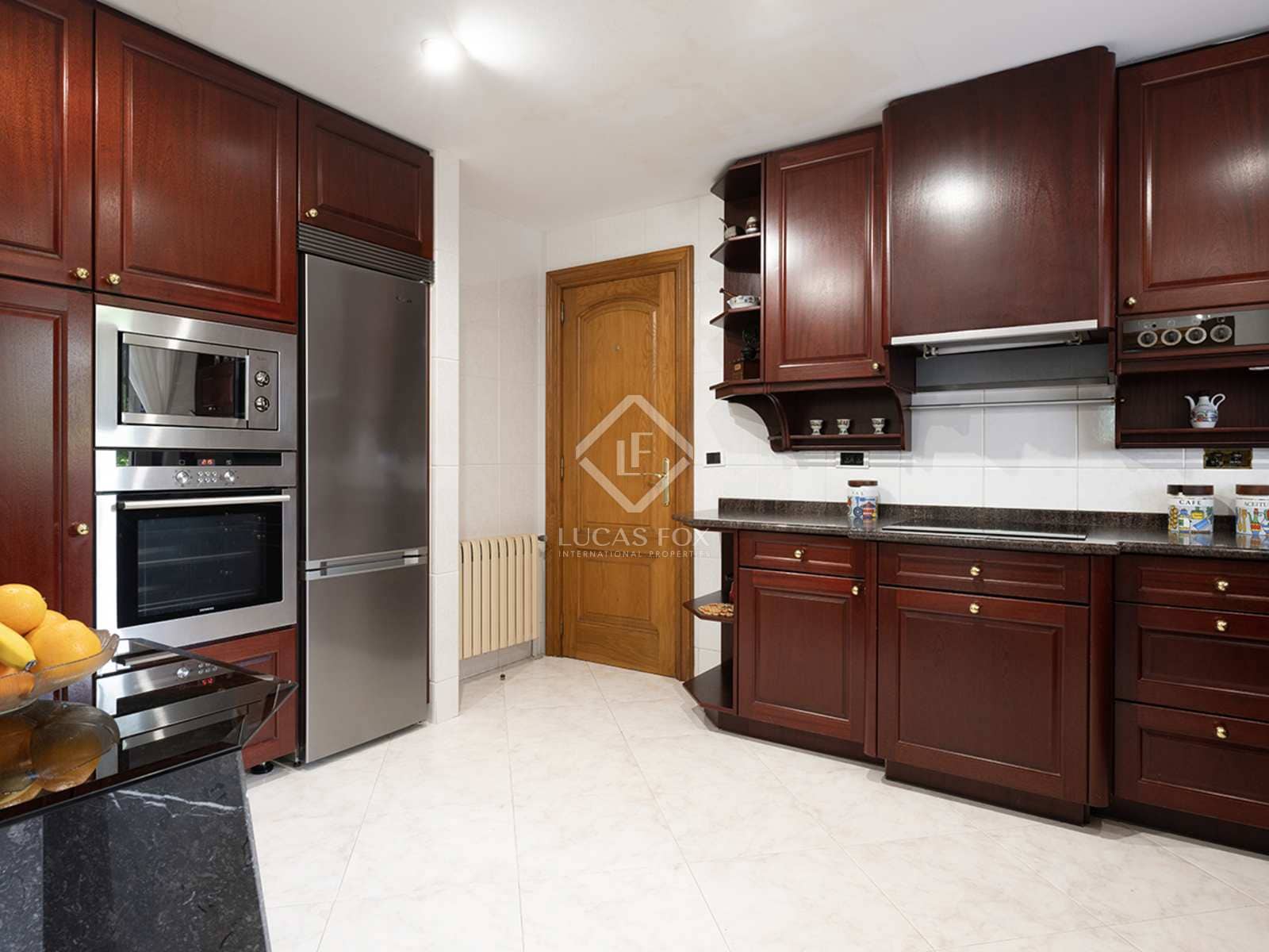 9 soveværelse Villa til salg i Santiago de Compostela med swimmingpool garage - € 1.200.000 (Ref: 8431976)