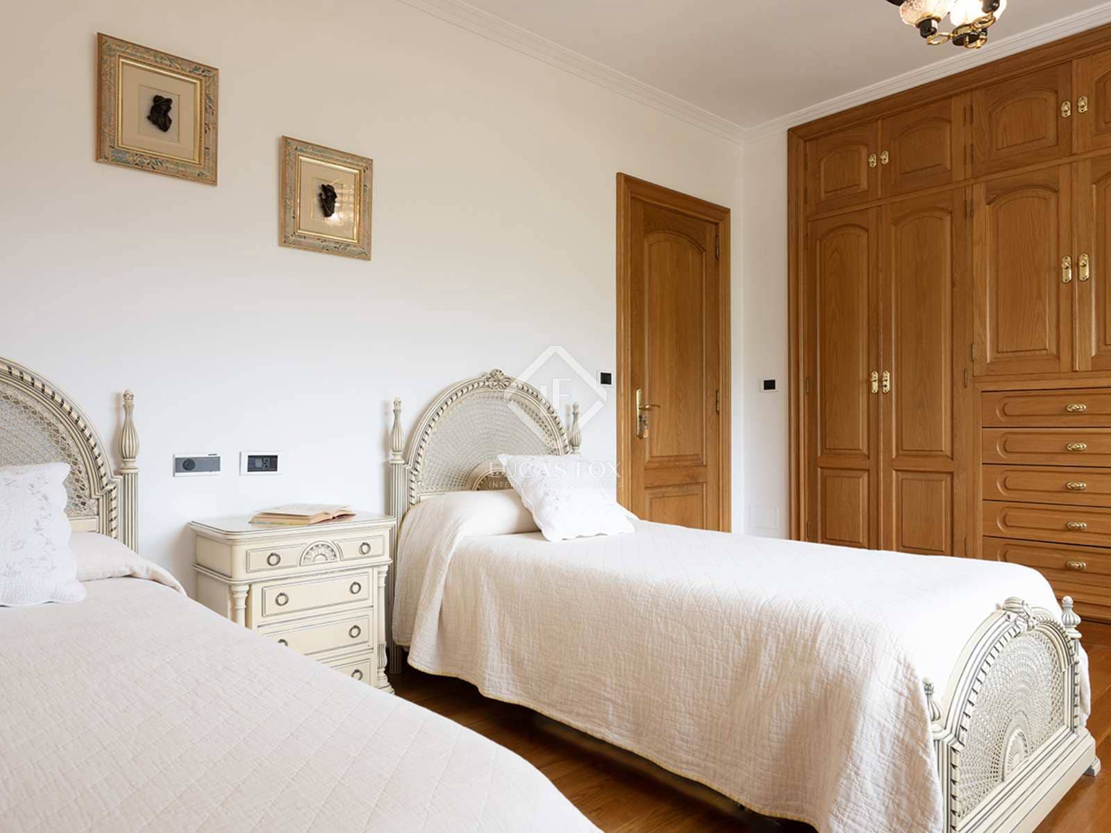 9 soveværelse Villa til salg i Santiago de Compostela med swimmingpool garage - € 1.200.000 (Ref: 8431976)