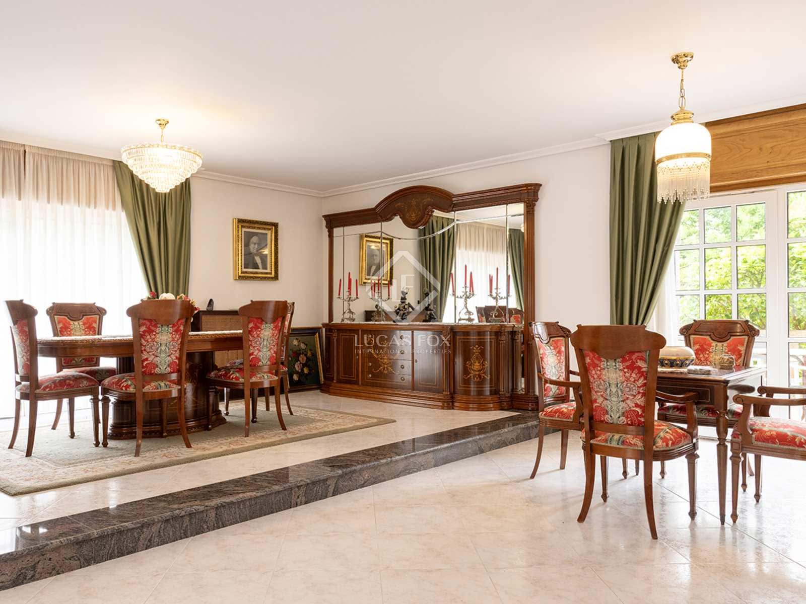 9 soveværelse Villa til salg i Santiago de Compostela med swimmingpool garage - € 1.200.000 (Ref: 8431976)