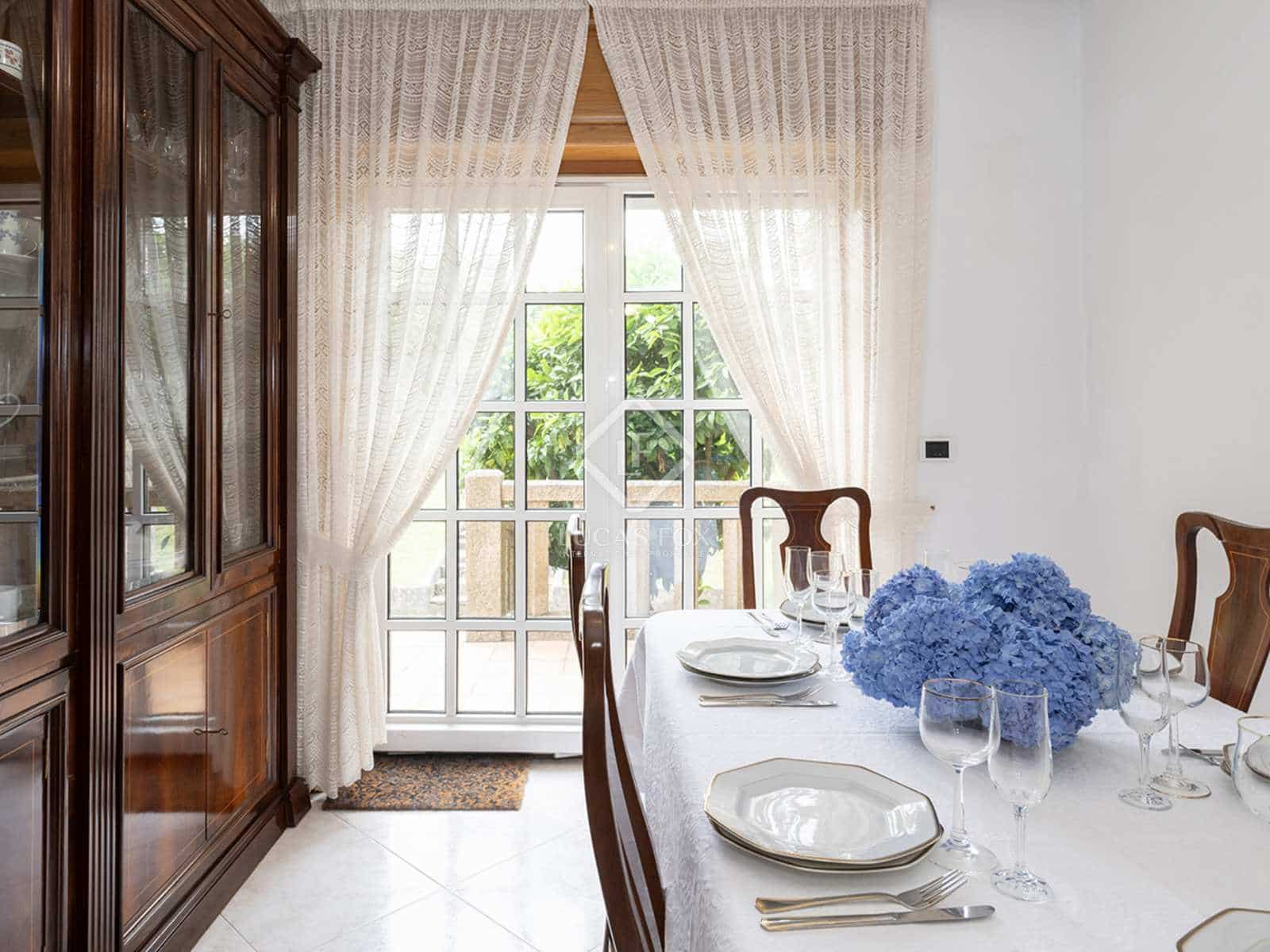 9 soveværelse Villa til salg i Santiago de Compostela med swimmingpool garage - € 1.200.000 (Ref: 8431976)