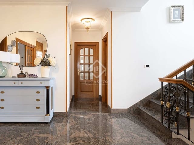 9 bedroom Villa for sale in Santiago de Compostela with pool garage - € 1,200,000 (Ref: 8431976)