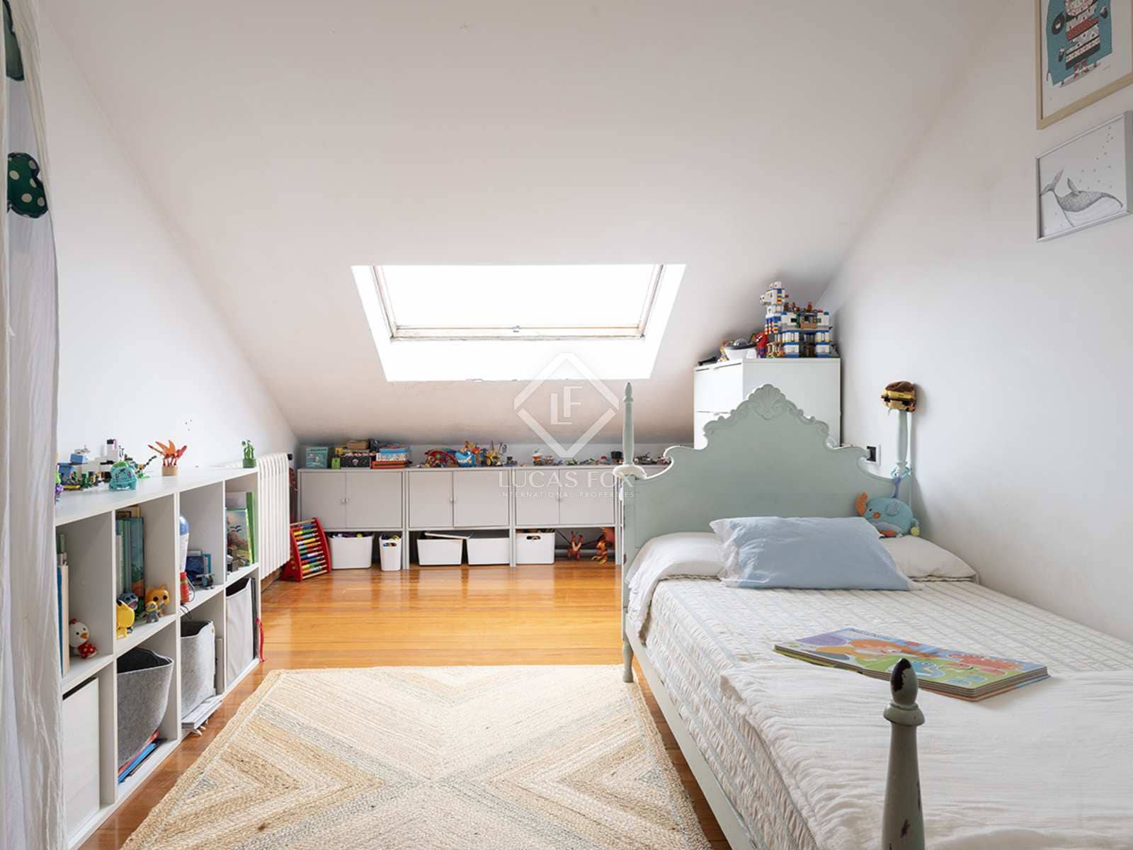 9 soveværelse Villa til salg i Santiago de Compostela med swimmingpool garage - € 1.200.000 (Ref: 8431976)