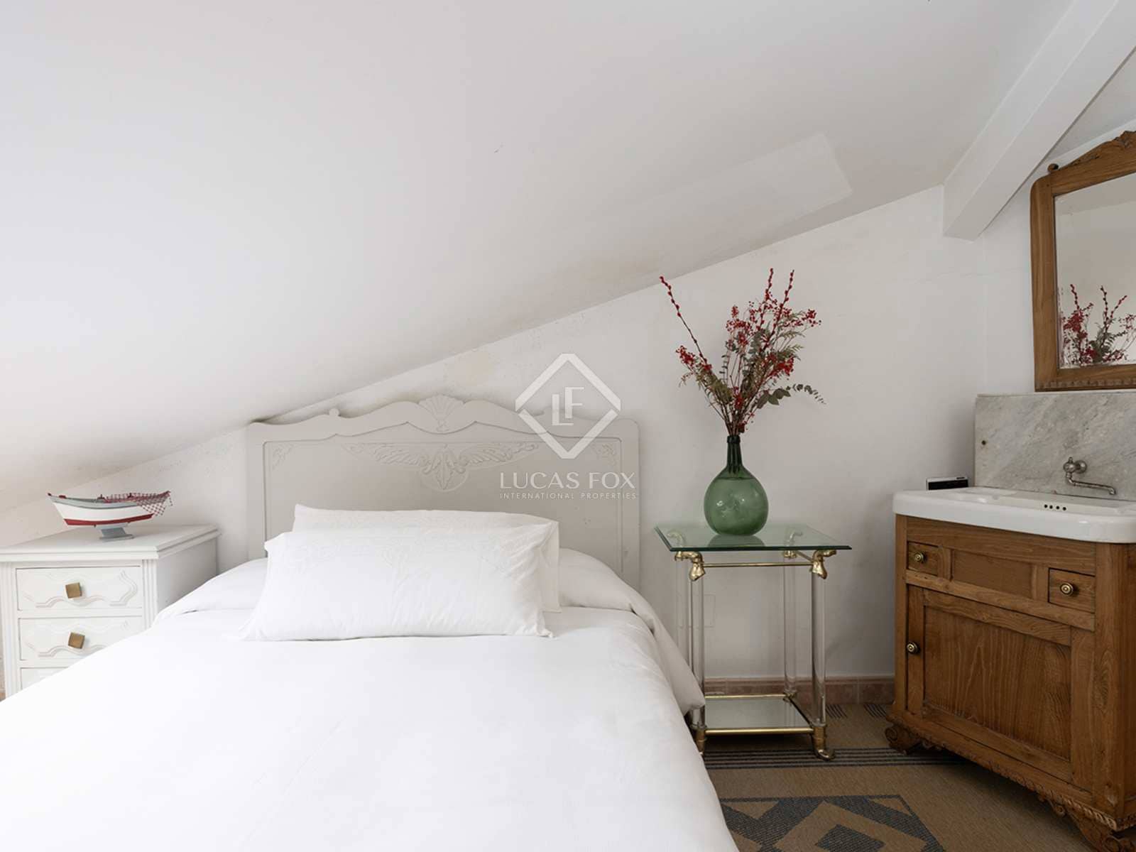 9 soveværelse Villa til salg i Santiago de Compostela med swimmingpool garage - € 1.200.000 (Ref: 8431976)