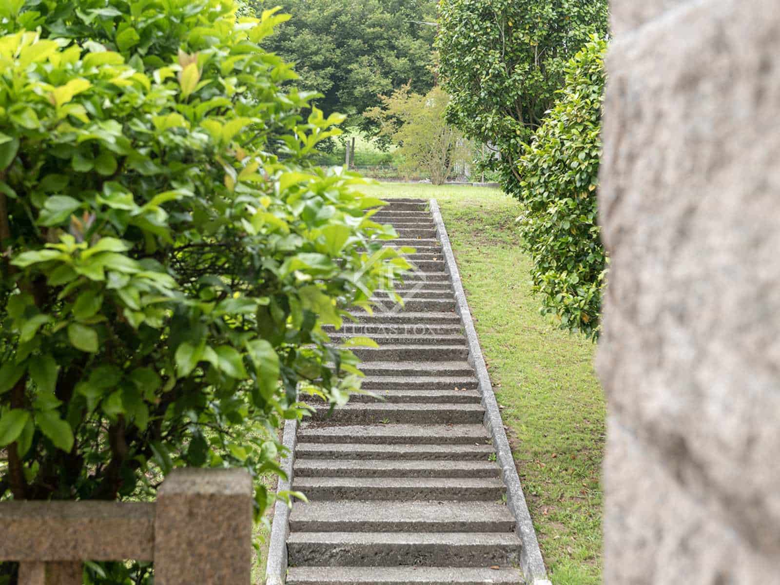 9 soveværelse Villa til salg i Santiago de Compostela med swimmingpool garage - € 1.200.000 (Ref: 8431976)