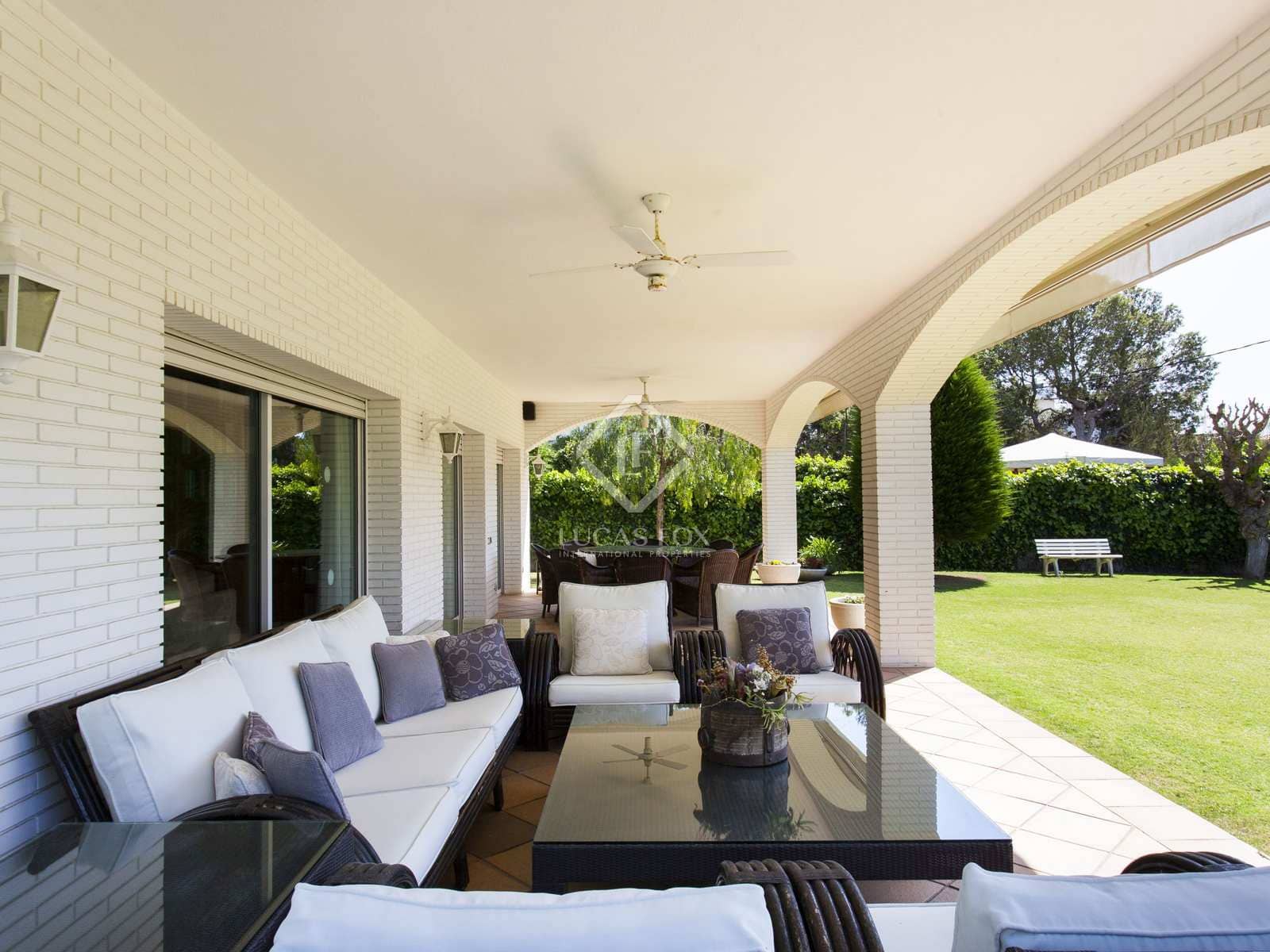 5 soverom Villa til salgs i Sitges med svømmebasseng garasje - € 3 650 000 (Ref: 8432070)