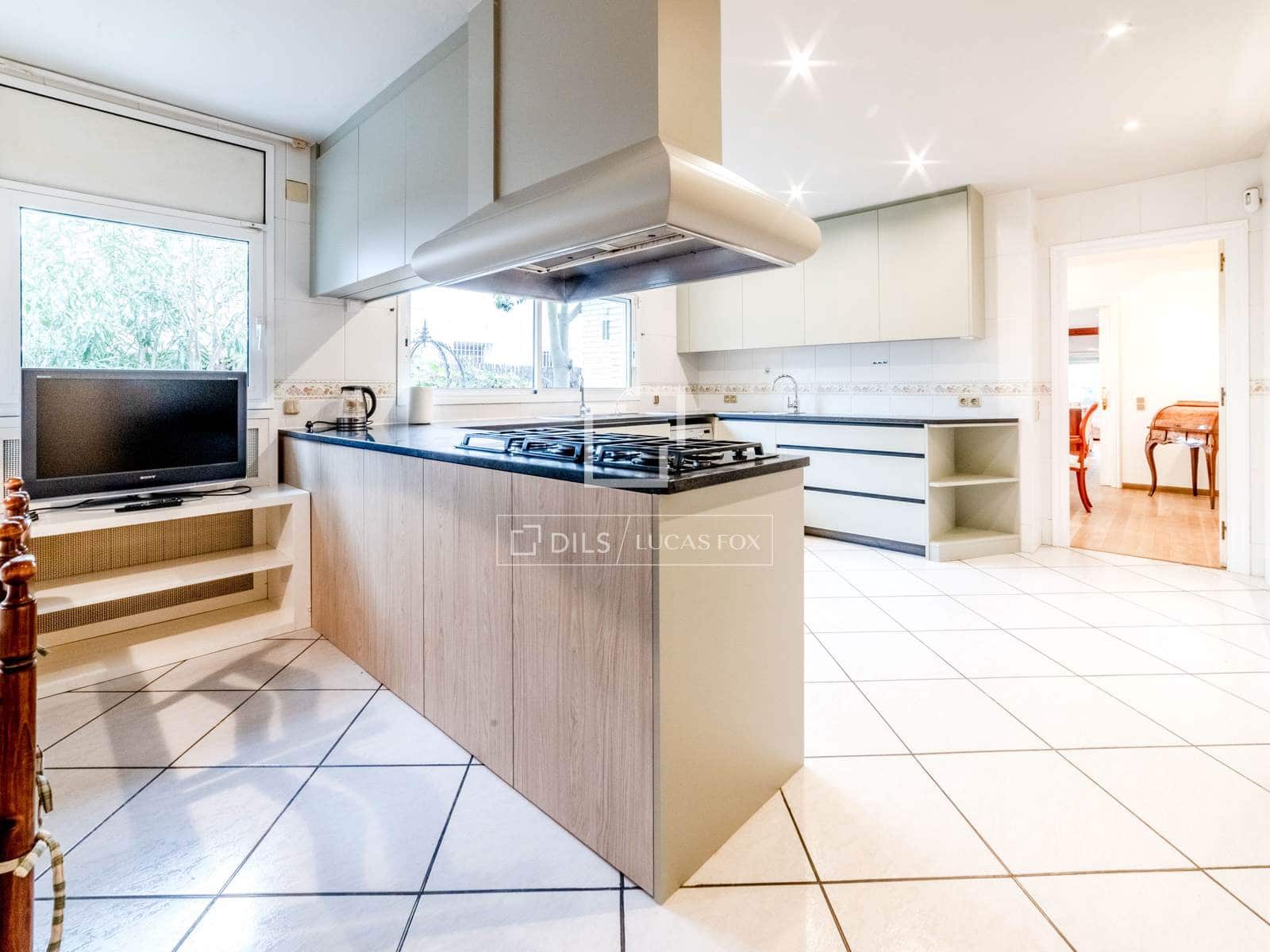 5 soverom Villa til salgs i Sitges med svømmebasseng garasje - € 3 650 000 (Ref: 8432070)