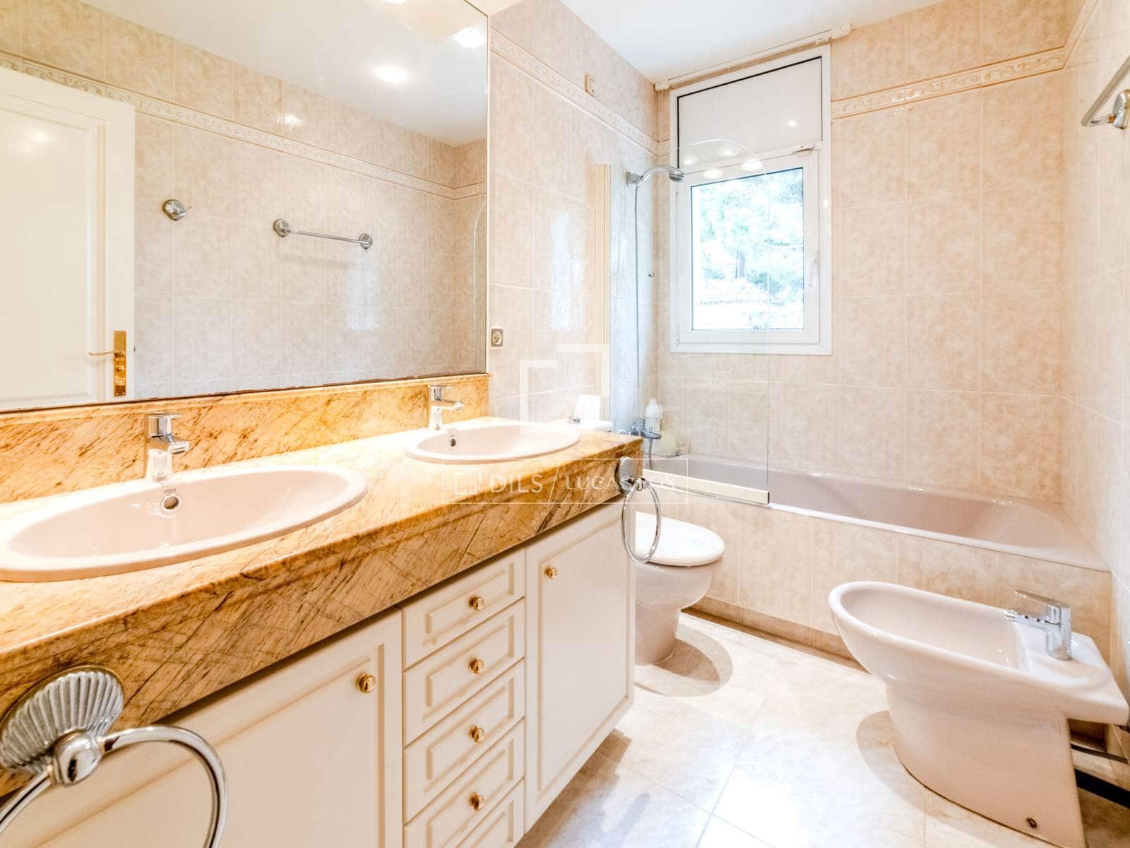 5 soverom Villa til salgs i Sitges med svømmebasseng garasje - € 3 650 000 (Ref: 8432070)