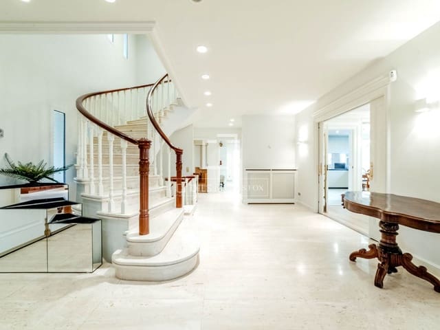 5 makuuhuone Huvila myytävänä paikassa Sitges mukana uima-altaan 
autotalli - 3 650 000 € (Ref: 8432070)