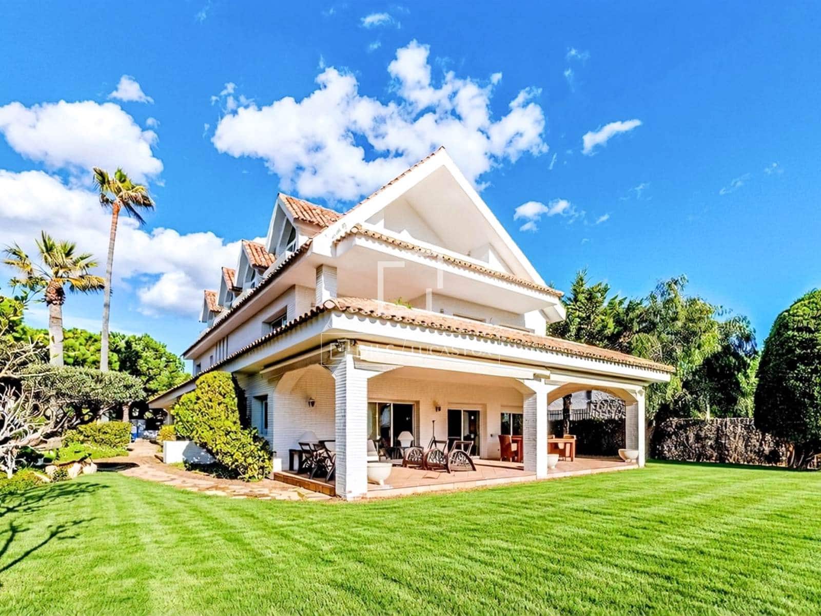 5 soverom Villa til salgs i Sitges med svømmebasseng garasje - € 3 650 000 (Ref: 8432070)