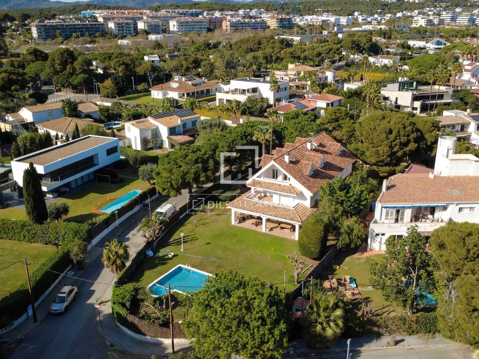 5 sypialnia Willa na sprzedaż w Sitges z basenem garażem - 3 650 000 € (Ref: 8432070)