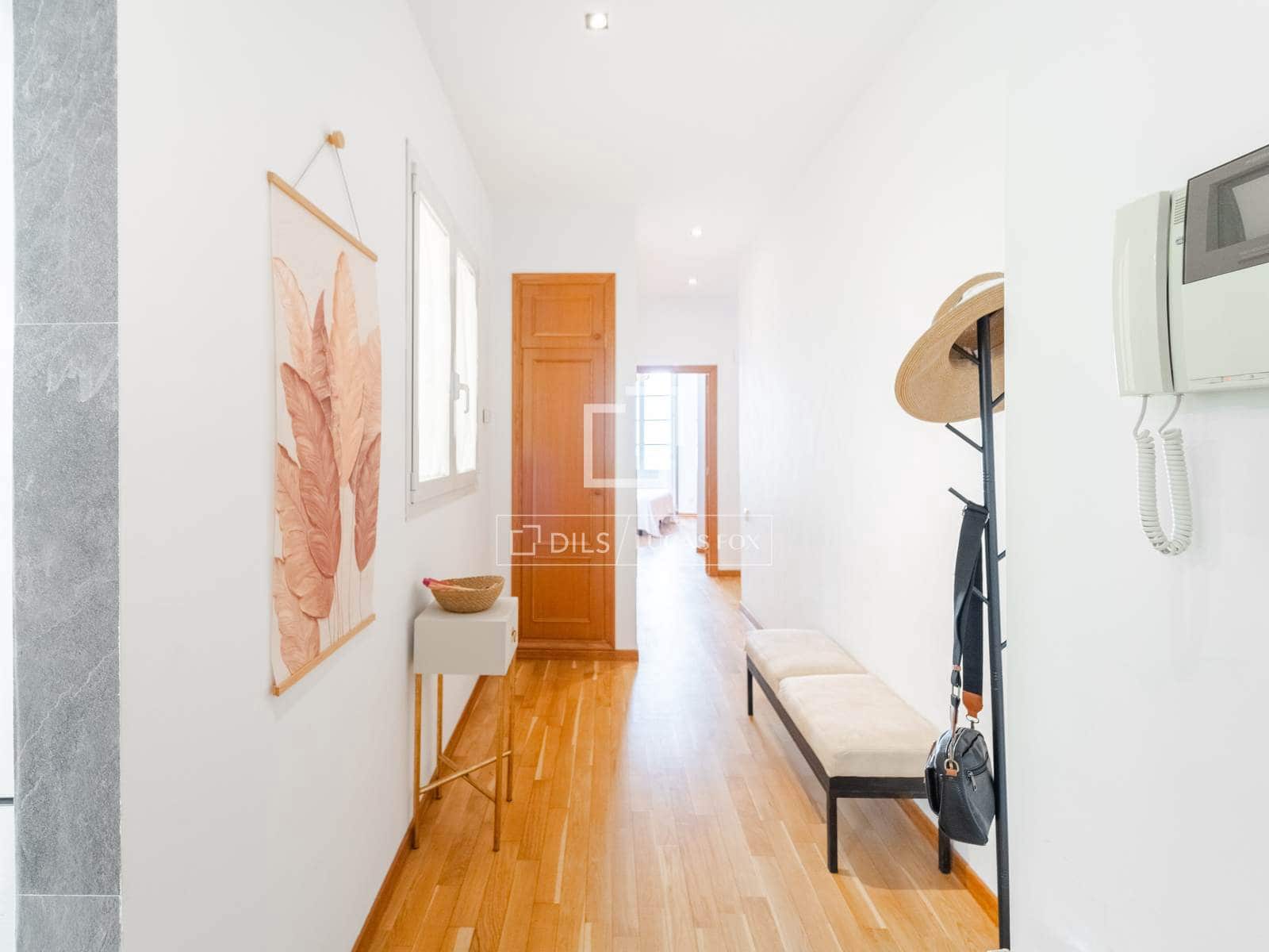 2 bedroom Apartment for rent in Valencia city - € 2,100 (Ref: 8433570)