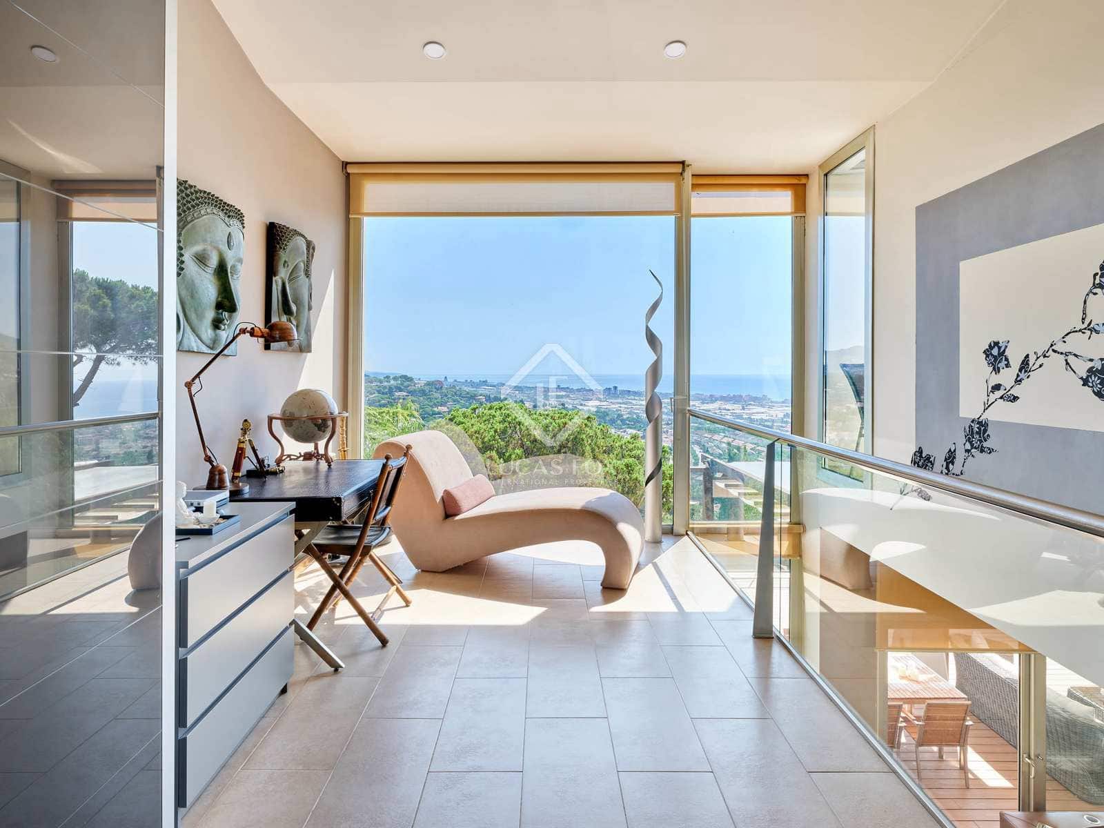 4 soverom Villa til salgs i Premia de Dalt med svømmebasseng garasje - € 1 350 000 (Ref: 8435224)