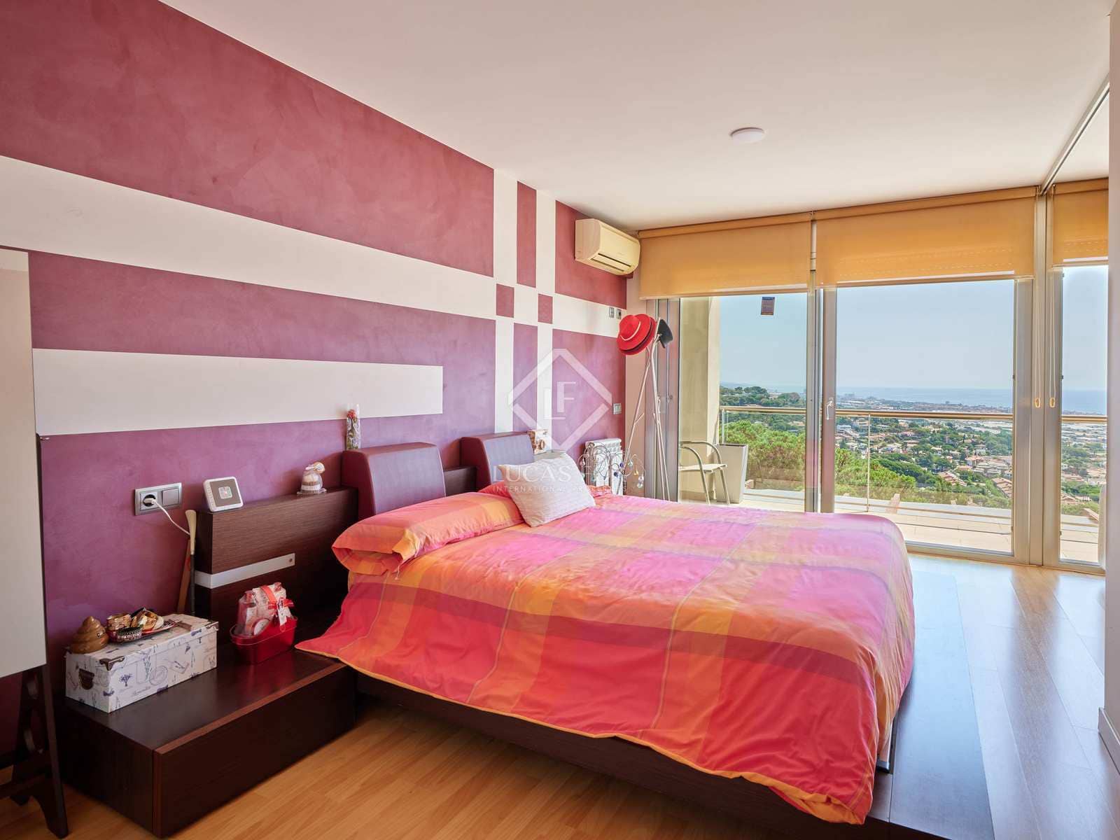 4 soverom Villa til salgs i Premia de Dalt med svømmebasseng garasje - € 1 350 000 (Ref: 8435224)