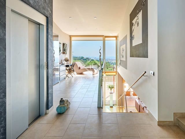 4 bedroom Villa for sale in Premià de Dalt with pool garage - € 1,350,000 (Ref: 8435224)