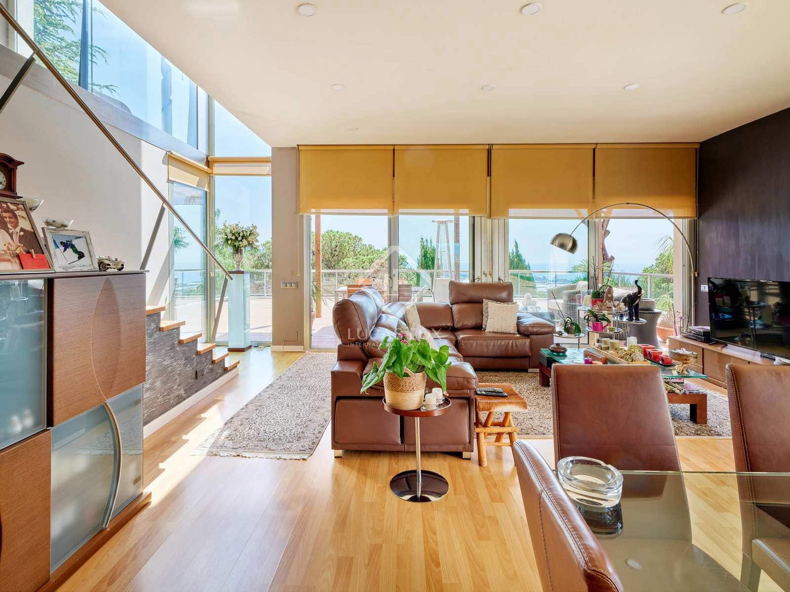 4 soverom Villa til salgs i Premia de Dalt med svømmebasseng garasje - € 1 350 000 (Ref: 8435224)