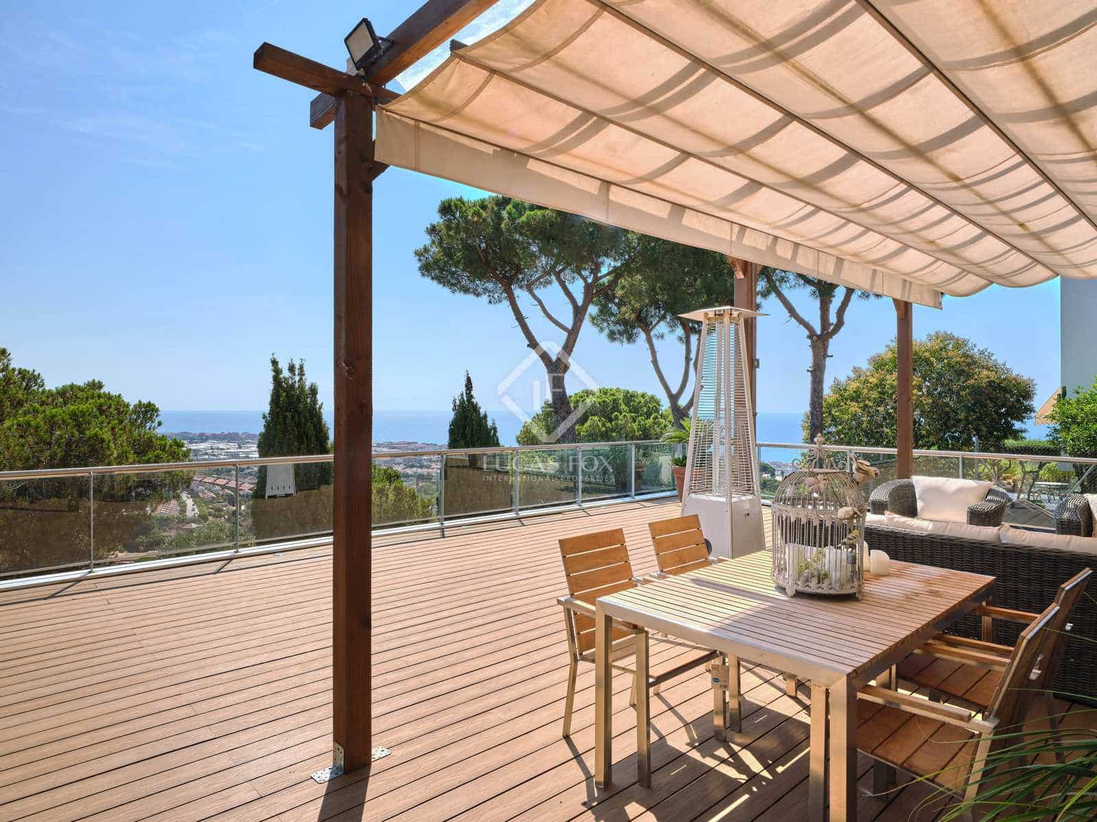 4 soverom Villa til salgs i Premia de Dalt med svømmebasseng garasje - € 1 350 000 (Ref: 8435224)